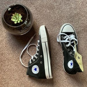 Women’s converse shoes